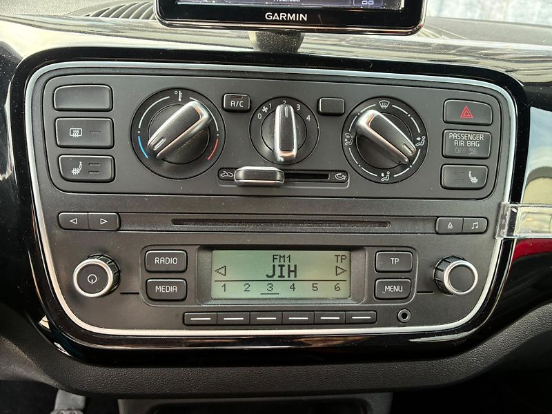 Škoda Citigo (2014) 1.0MPi, 55KW, MONTE CARLO - fotka 11 z 23