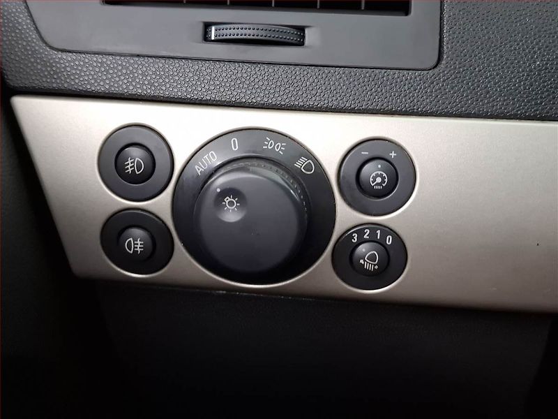 Opel Astra (2007) 1.7 CDTI, nová STK, Tažné - fotka 14 z 15