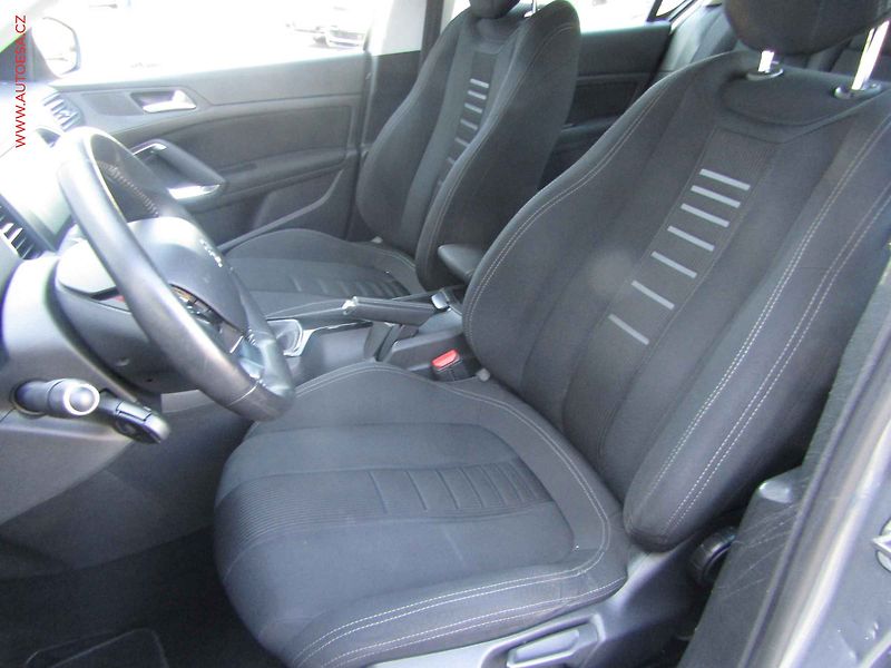 Peugeot 308 (2014) 1.6 HDi, ČR, AC, tempo, park - fotka 9 z 18