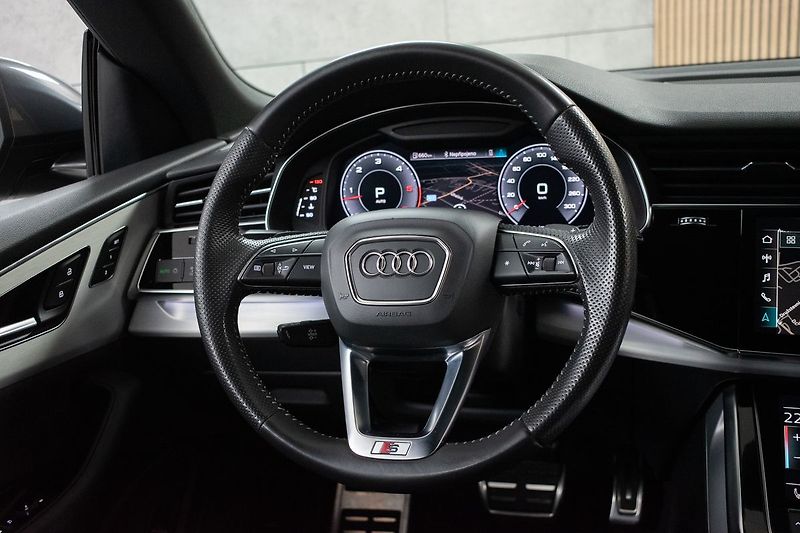Audi Q8 50TDI S-LINE*4x4*AIR*KESSY*DPH - fotka 20 z 45