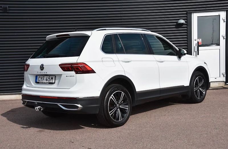 Volkswagen Tiguan eHybrid 1.4 TSI ACT OPF Matrix - fotka 8 z 20