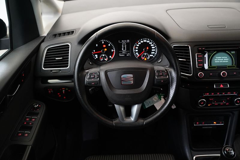 Seat Alhambra - fotka 18 z 26