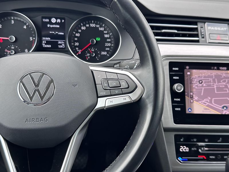 Volkswagen Passat 20TDI DSG Basic - fotka 12 z 21