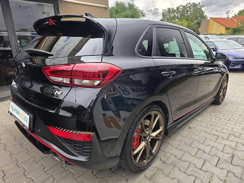 Hyundai i30 2.0-N-206kw-LIMIT EDICE 25ks - fotka 14 z 40