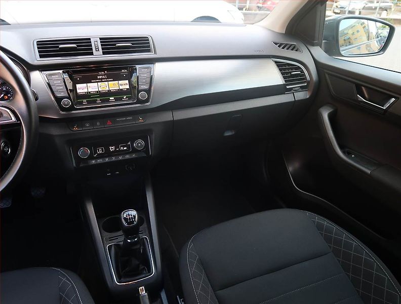 Škoda Fabia (2016) 1.2 TSI, Serv.kniha, Tempomat - fotka 8 z 19