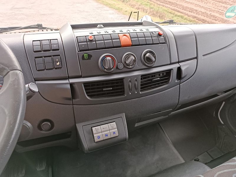 Iveco Eurocargo ML120E25/P6válec,Izotherm - fotka 9 z 23