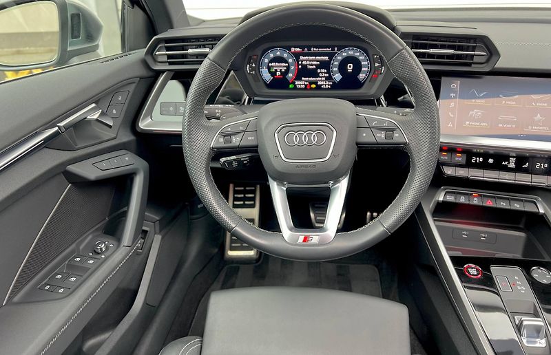 Audi S3 (2024) QUATTRO 2024 MATRIX S-LINE - fotka 24 z 46
