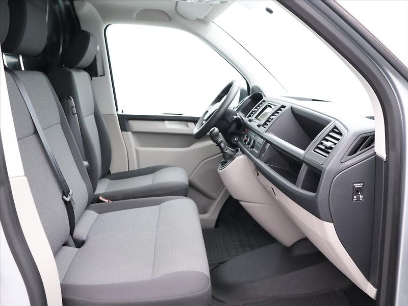 Volkswagen Transporter 2,0 TDI 75 kW Klima DPH CZ - fotka 11 z 28