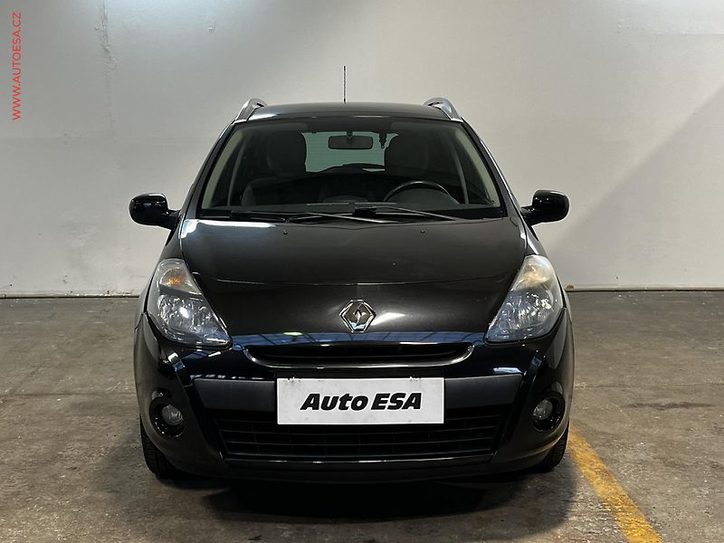 Renault Clio (2010) 1.2i, ČR, AC - fotka 2 z 14