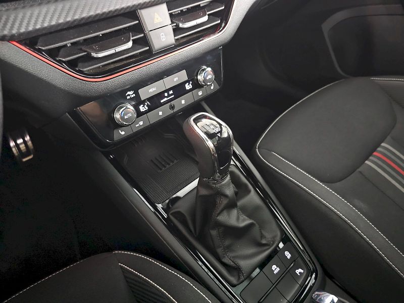 Škoda Kamiq (2025) 1.0TSI 85kW DSG Monte Carlo TA - fotka 16 z 24