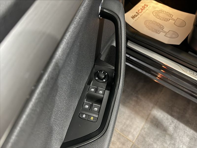 Škoda Superb 1,5   TSI DSG STYLE PLUS PANO - fotka 7 z 43