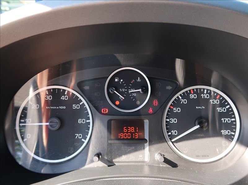 Citroën Berlingo 1,6 BHDi,73kW,NovéČR,Serv.kn. - fotka 11 z 25