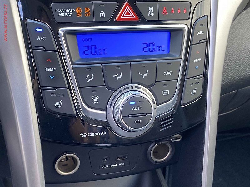 Hyundai i30 (2012) 1.6GDi, ČR, servis.kniha - fotka 15 z 16