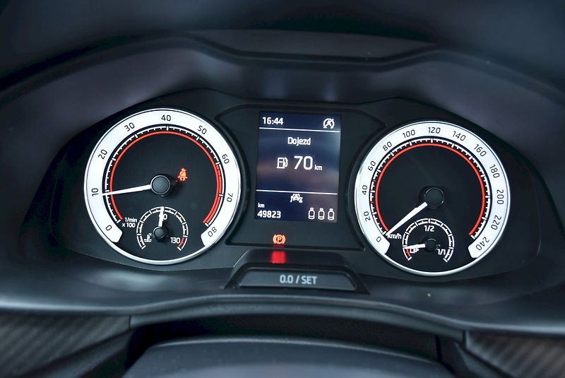 Škoda Kamiq (2023) Monte Carlo 1.5 TSI 110 kW - fotka 16 z 31