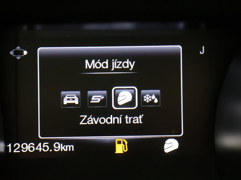 Ford Mustang 2,3 Ecoboost 233kW Manuál CZ - fotka 19 z 28