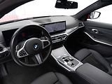 BMW Řada 3 330i Touring - náhled 11