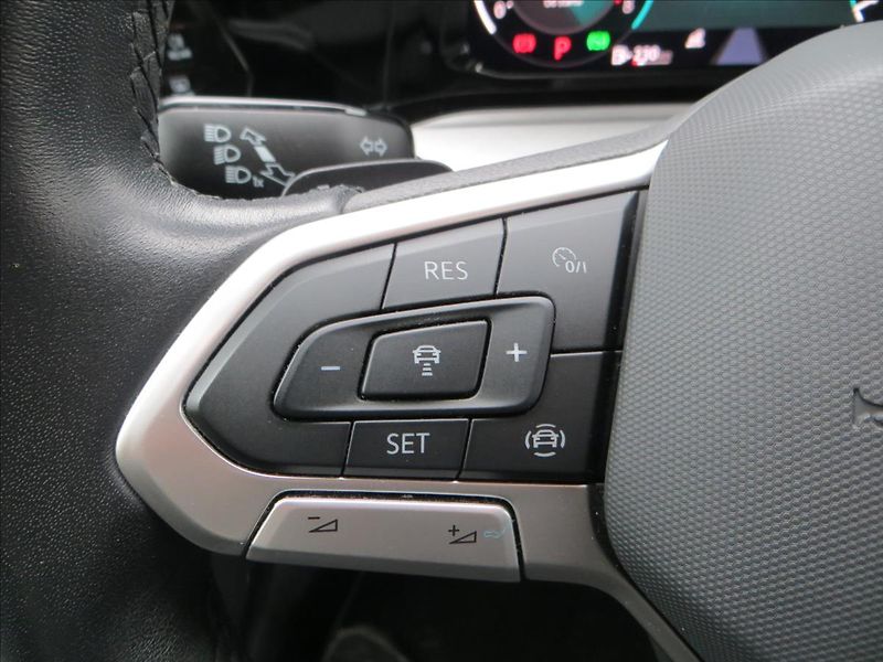 Volkswagen Golf 1,5 TSI 110kW Life DSG7 ČR - fotka 15 z 21