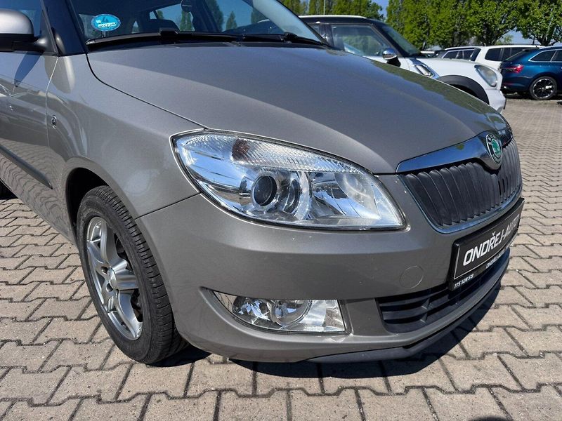 Škoda Fabia (2010) 1,2 TSI 63 KW STK - fotka 10 z 50