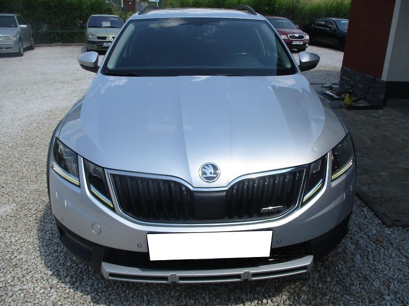 Škoda Octavia 2.0 TDi SCOUT 1.MAJ ČR - fotka 7 z 46