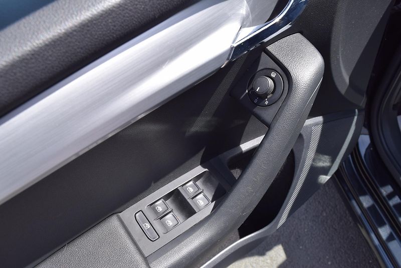 Škoda Octavia (2018) 1.6TDI 85kw DSG AMBITION APP  - fotka 19 z 42