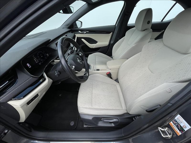 Škoda Octavia 1,5 TSI Style LED+PDC - fotka 4 z 23