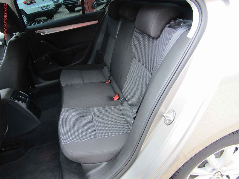 Škoda Octavia (2016) 1.6 TDi, ČR, Ambition - fotka 10 z 16
