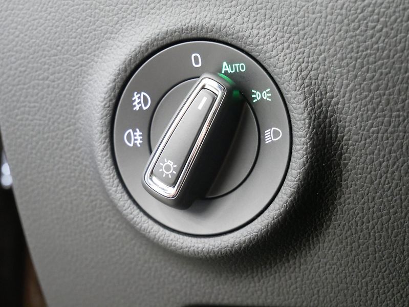 Škoda Superb - fotka 13 z 30