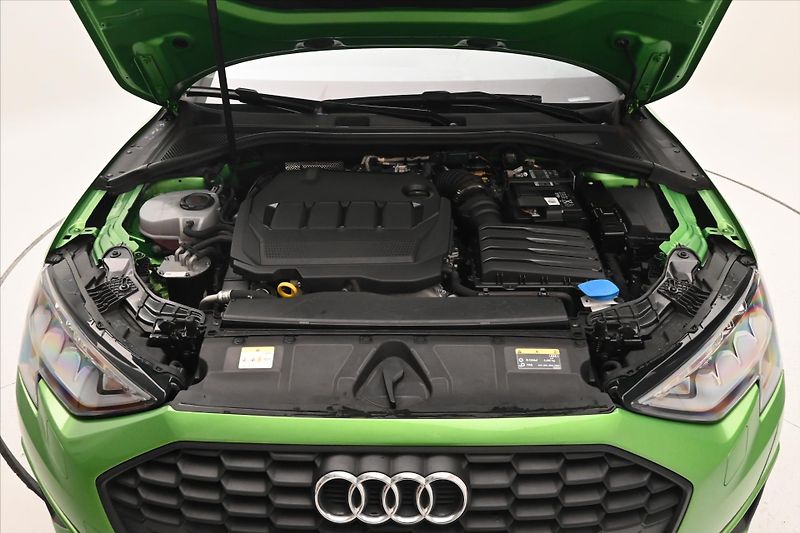 Audi A3 2,0 30 TDI 85 kW Sportback Zár - fotka 9 z 32