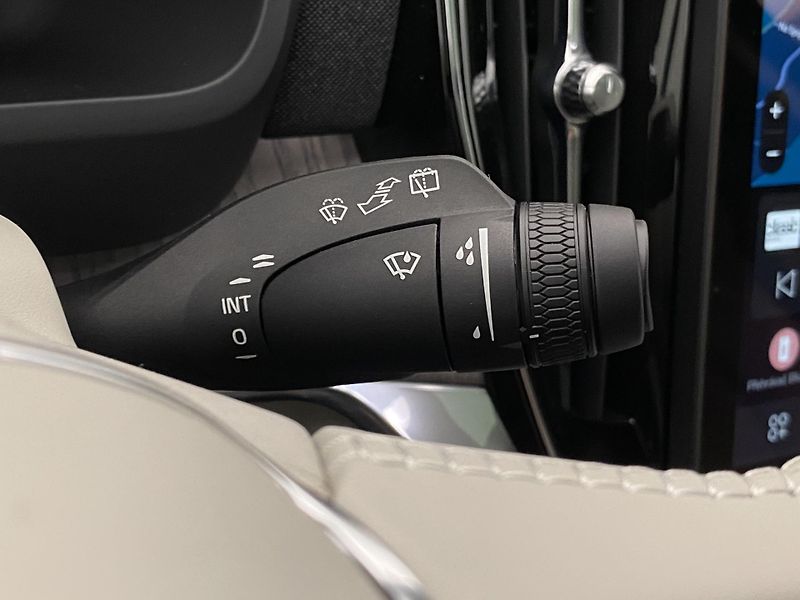 Volvo XC90 (2026) B5 AWD AUT BRIGHT ULTRA 7míst - fotka 33 z 74