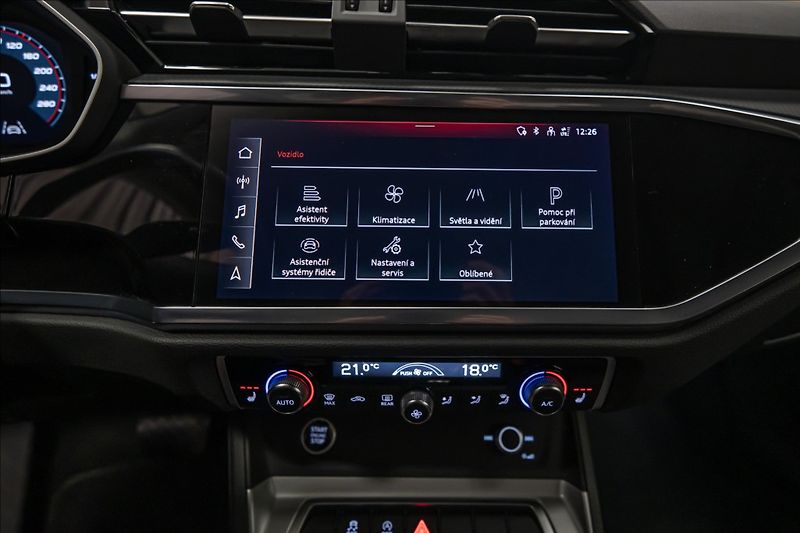 Audi Q3 1,5 35 TFSI S-LINE NAVI VÝHŘEV - fotka 21 z 37