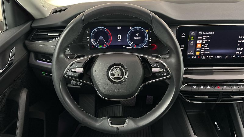 Škoda Octavia 2.0 TDI DSG Style Combi - fotka 9 z 25
