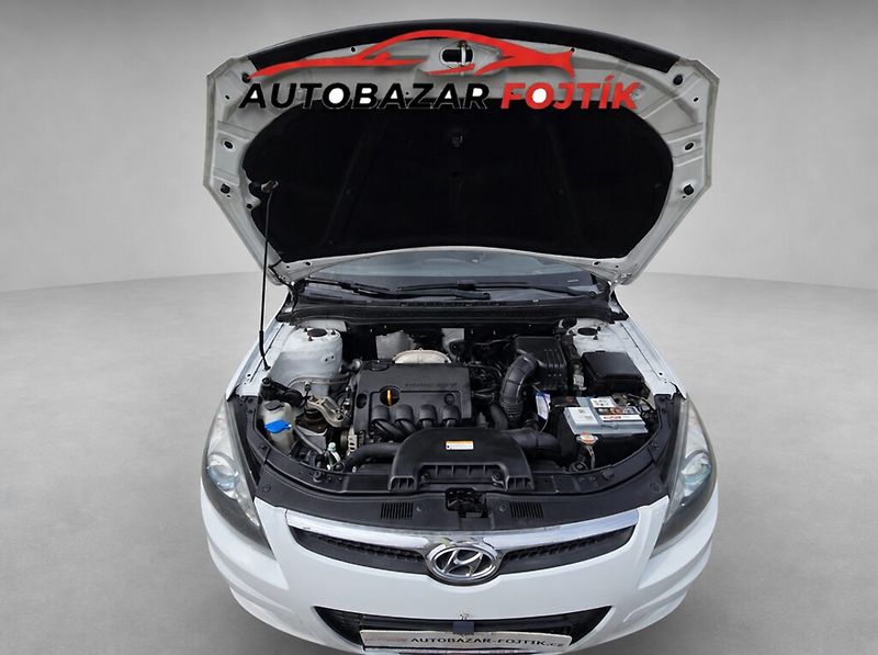Hyundai i30 (2010) 1.4 CVVT 80KW klima - fotka 19 z 20
