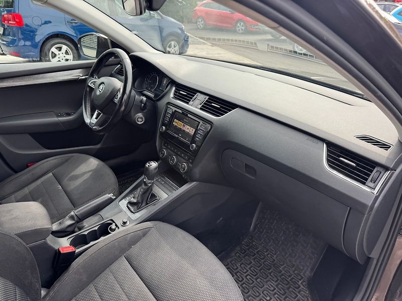 Škoda Octavia (2016) Scout 2.0 TDI 4x4 135kW - fotka 28 z 35