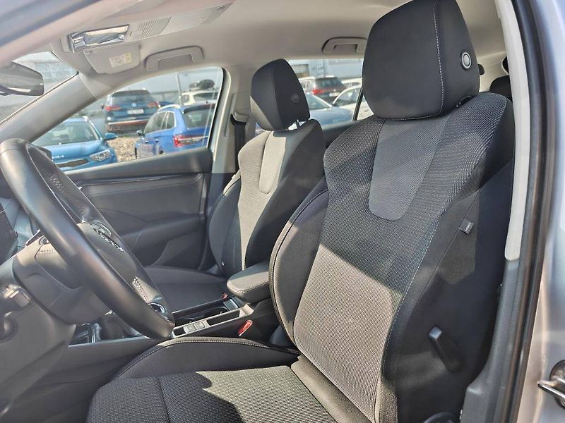 Škoda Octavia Ambition 6MP 2,0TDI - fotka 6 z 21