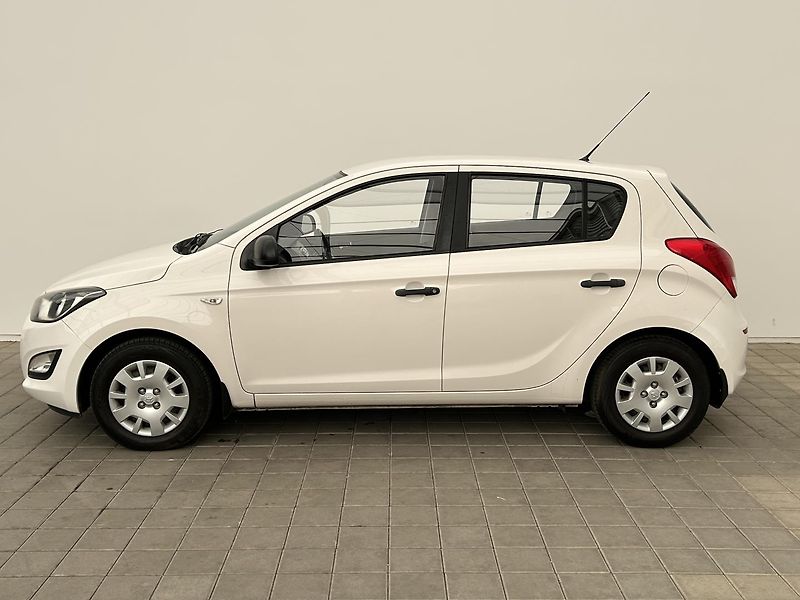 Hyundai i20 1.2 i Family - fotka 2 z 20