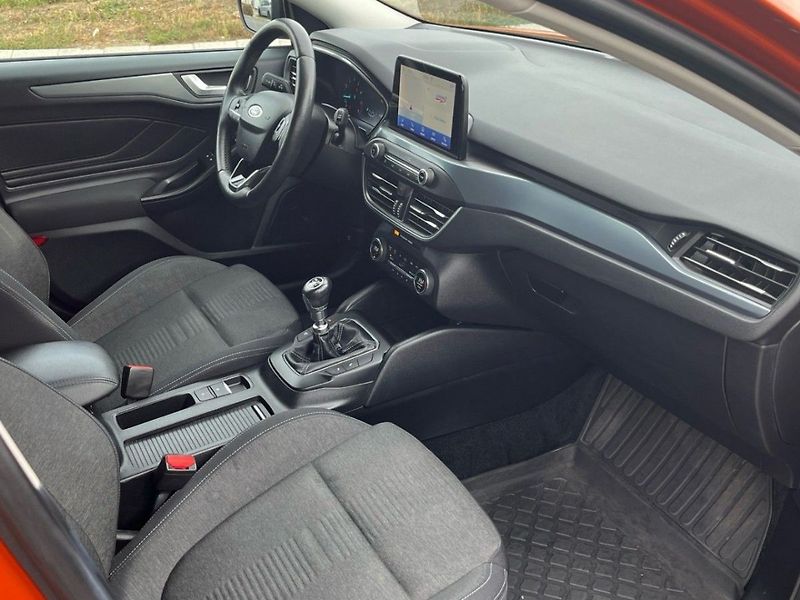 Ford Focus 1.5i,110KW,DPH,1.MAJ,CZ,SERVIS - fotka 13 z 18