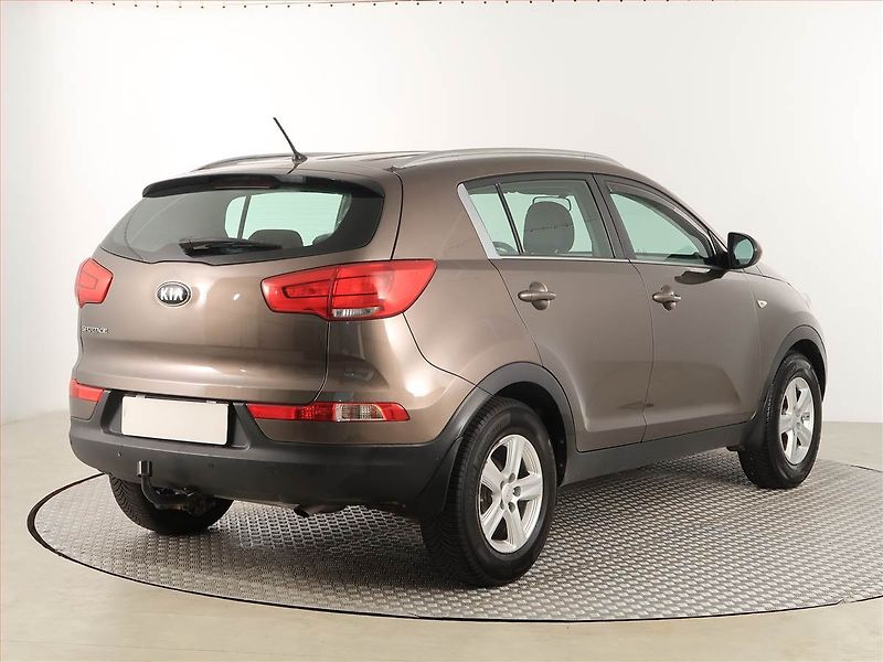 Kia Sportage (2015) 1.6 GDI, Tempomat - fotka 5 z 17