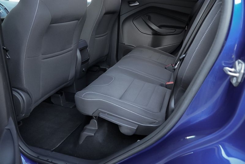 Ford Kuga 2.0 TDCi TITANIUM 4x4 - fotka 17 z 24