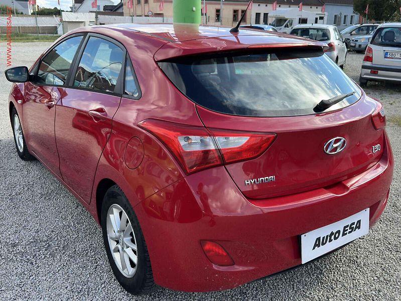 Hyundai i30 (2012) 1.6 GDi, ČR, Trikolor - fotka 6 z 18