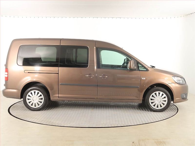Volkswagen Caddy (2015) Maxi 1.6 TDI, 7Míst, SR, 1Maj - fotka 6 z 18