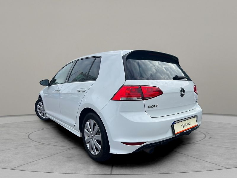 Volkswagen Golf Comfortline 1.2 TSi - fotka 7 z 22