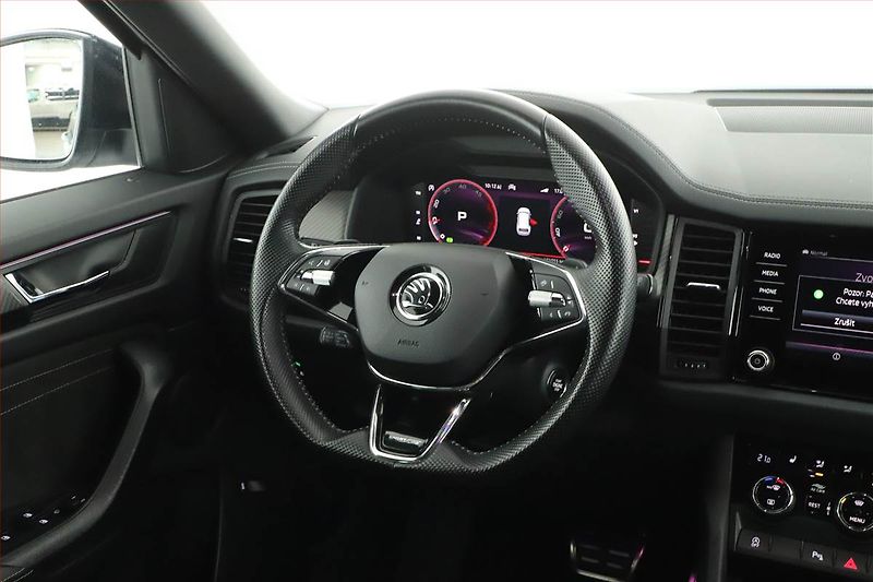 Škoda Kodiaq (2023) Sportline 2.0 TDI 4x4 - fotka 17 z 20