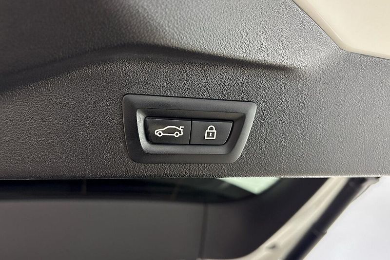 BMW X5 xDrive40d - fotka 13 z 28