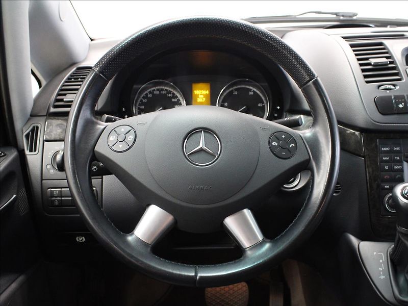 Mercedes-Benz Viano 3,0 CDI V6 Long xenony - fotka 19 z 32