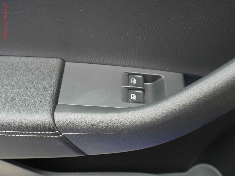 Škoda Rapid (2018) 1.0 TSi SpaceBack, ČR, AC - fotka 11 z 15