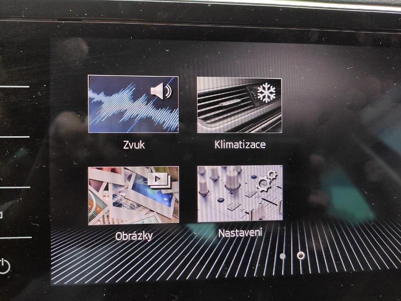 Škoda Superb (2018) 2.0 TDI 140kW 4x4 TZ 1.majitel - fotka 26 z 46