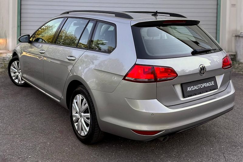 Volkswagen Golf (2015)  VII KOMBI 1.6 TDI DSG WEBASTO - fotka 6 z 28