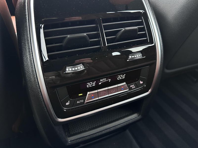 BMW X5 xDrive 30d M-Sport - fotka 28 z 31