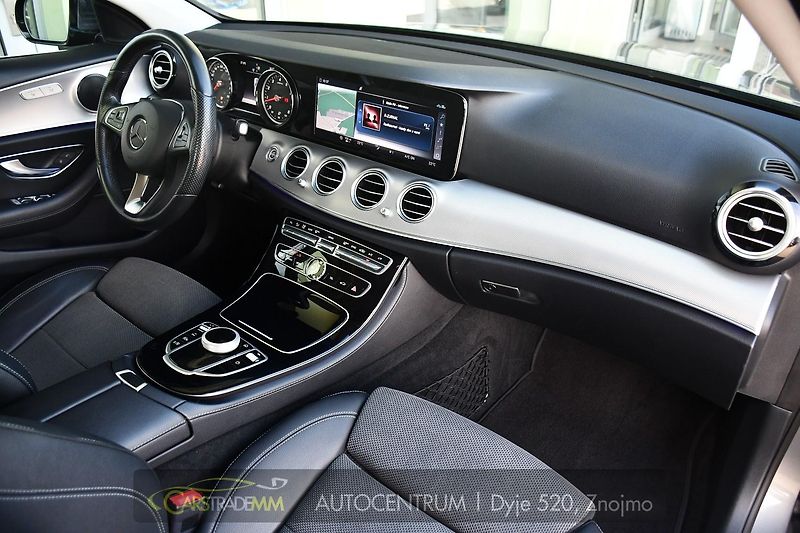 Mercedes-Benz Třídy E 250CGi LED PDC NAVI  - fotka 14 z 53