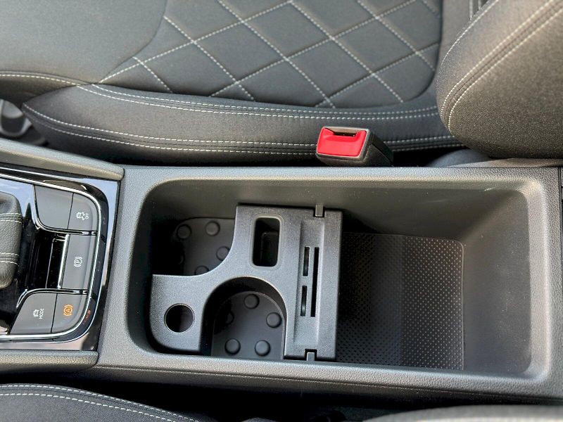 Škoda Karoq (2026) Sportline 1.5 TSI 110 kW DSG - fotka 25 z 32